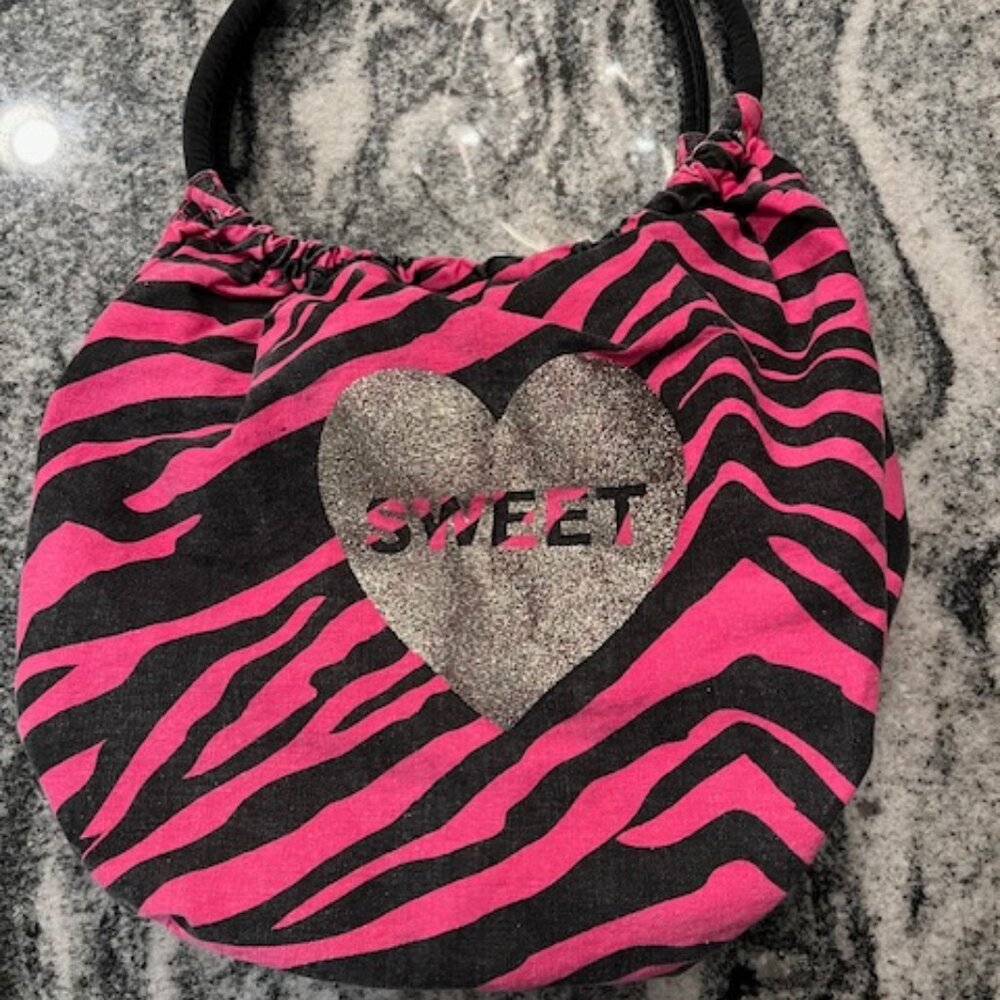 Joe Boxer hobo-style‎ Tote